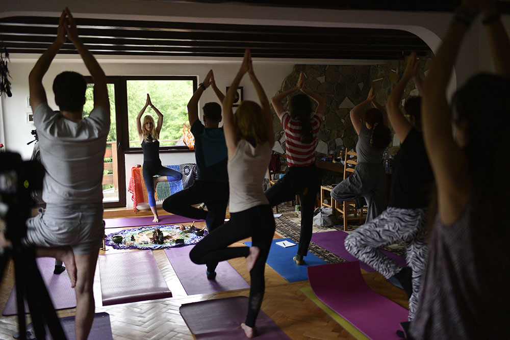 the tree asana yoga small Tantra Yoga Retreat - Vindecare prin sexualitate sacră